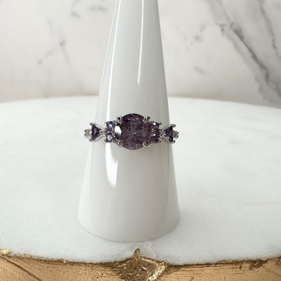 Bomb Party The Evelyn Amethyst Rhodium Plated Ring Size 9 RBP7581 NWT - Picture 2 of 5